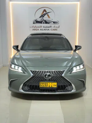 لكزس Luxury ES350 Ultra 2019 اعلى فئة جميع الموصفات