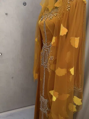 لبسه فخمه جدا