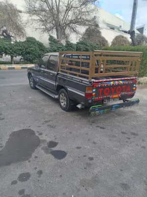 Used Toyota Hilux in Amman