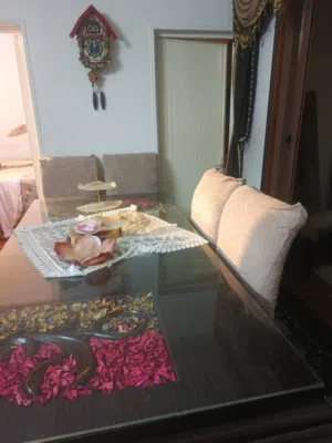 سفرة طعام بالكراسي