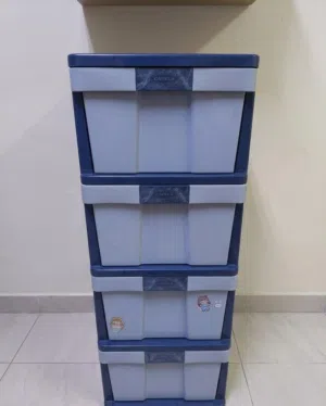 ادراج كبيرة.