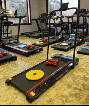 سير جري كهربائي جديد يحمل لعند 110 kg مع ضمان سنه من شركة يورو سبورت