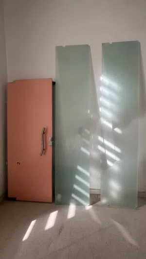 للبيع بيبان
