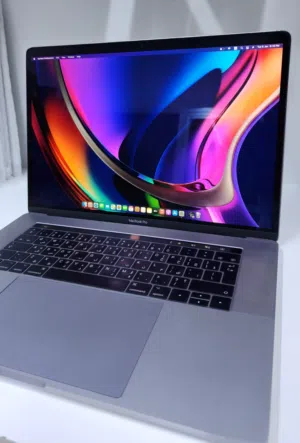 MacBook Pro A1707 i7 Quad core Processor with dedicated Radeon graphics 16gb Ram 512gb ssd Touch bar