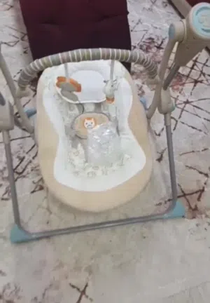 كرسي هزاز للأطفال