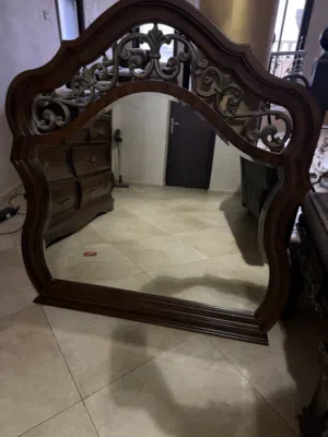 خزانه مع مرايا