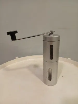 مطحنة قهوة يدويه