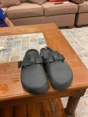 للبيع بيركن ستوك مستعمل خرابات بسيطه