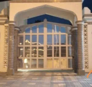 باب منزل للبيع بصبغه ناريه جديده