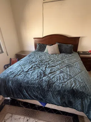 غرفة نوم مستعملة للبيع