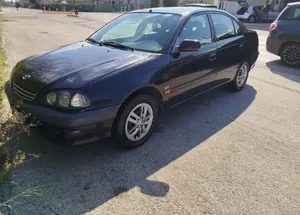 Toyota . Avensis . 20020