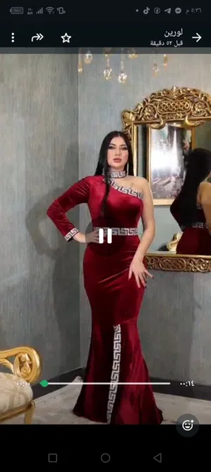 فستان مخمل للبيع