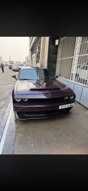 ملاحظه السياره فئة GT عليها صوت يخبل حجر الصالنصه مرفوع قليلا علمود الصوت