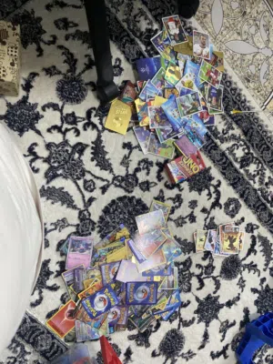 بطاقات بوكيمون و كره قدم و سبايدر مان و اونو