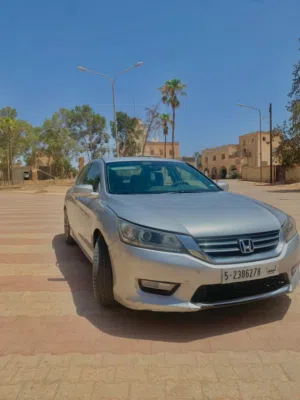 هوندا اكورد2014