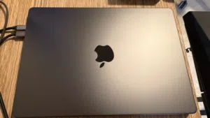 Apple MacBook Pro M5 14" 16/512