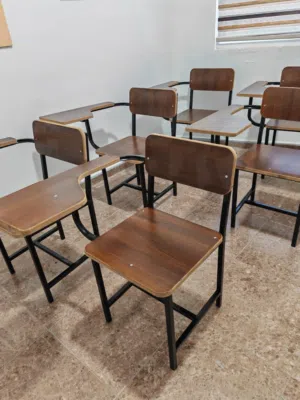 تفصيل كراسي محاضرات مع ركاية ودروج مدرسية. طاولات تركية