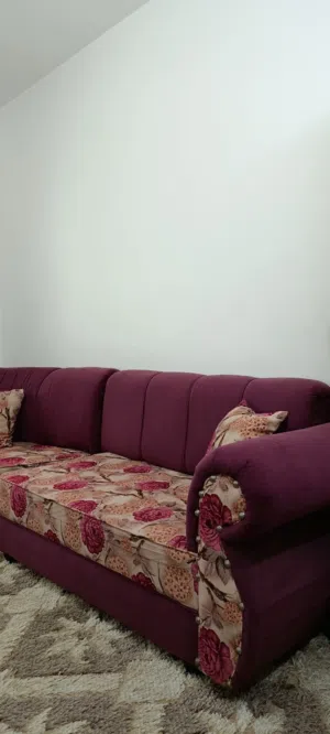 طقم كنب تفصيل 11مقعد بحالة ممتازة جدا