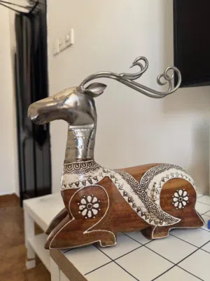 مجسم غزال ديكور خشب ومعدن بتصميم تراثي مميز استعمال جدا بسيط