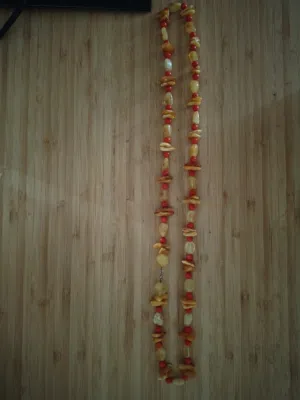 عقد كهرمان طبيعي