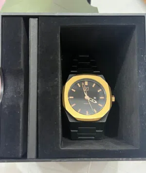 D1 milano polycarbon unisex gold watch with black body