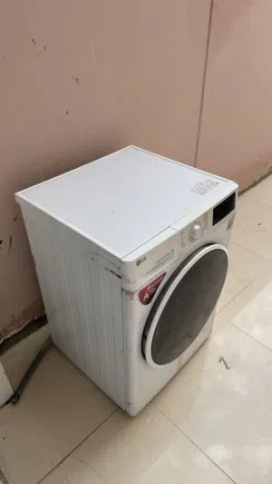 غساله ملابس من شركه LG
