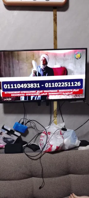 شاشه سمارت استعمال خفيف 32 نوع ناشونال 40دينار جديده