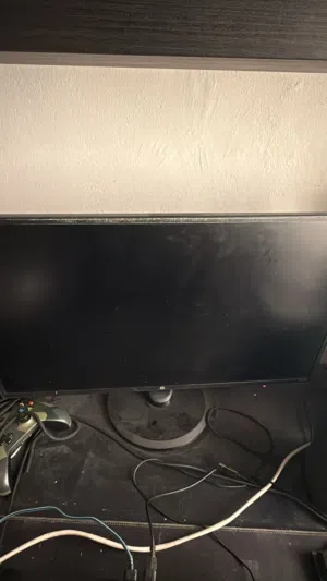 HP 24” Monitor 1080p – HDMI & Power Cables Included – Good Condition