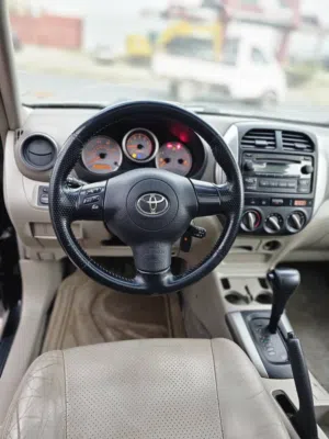 Used Toyota RAV 4 in Sana'a