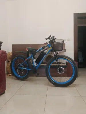 بسكليت كهربائي 48 فولت ليثيوم، بطارية كف 15 أمبير، ماتور 1000 واط، وبورد 1200 واط قوي. يمشي من 30K.