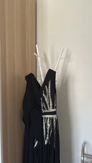 فساتين عشاء وسهره والى اخره