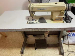 ماكينه خياطه للبيع شغاله