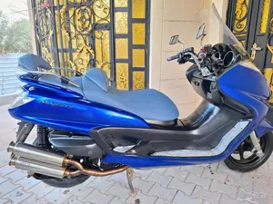 Honda CB1000R 2014 in Basra