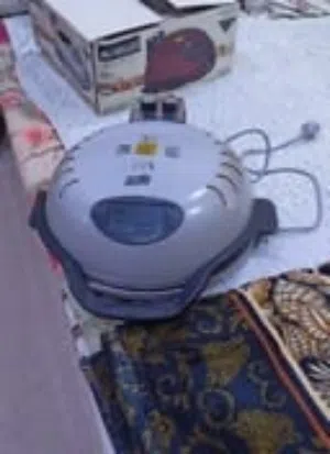 تنور كهربائي مستعمل بس مره واحده جديد مع المخبازه