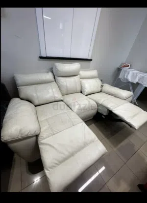 للبيع صوفا ثلاثيه سنماذيه بسعر 650