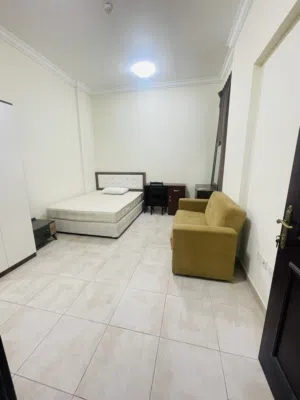 single-and-person-executive-male-and-female-bachelor-rooms-available