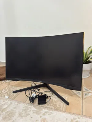 32" Samsung monitors for sale  in Muscat