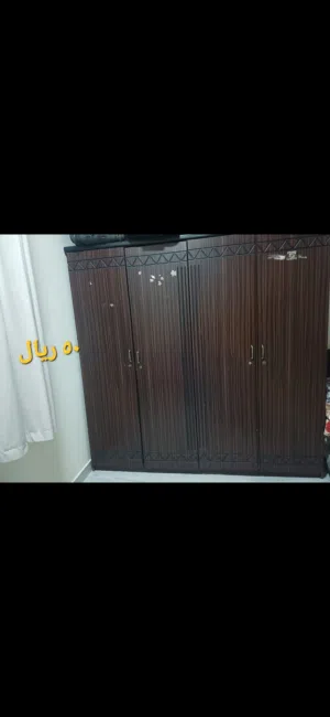 خزانه مستعمله ومرآه للبيع