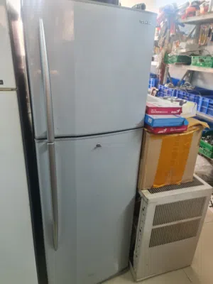 Toshiba Refrigerator – Excellent Condition ثلاجة توشيبا بحالة ممتازة
