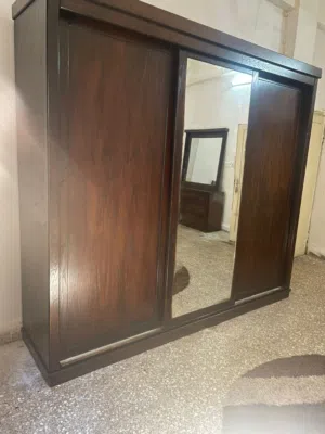 بتشتري اثاث مستعمل