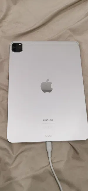 ipad pro M2 chip 4th generation 128gb,