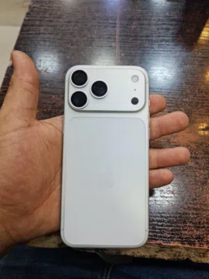 iPhone  17 pro max