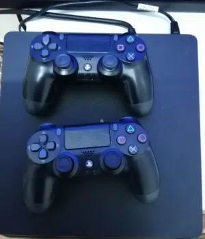 PlayStation 4 PlayStation for sale in Al Dakhiliya