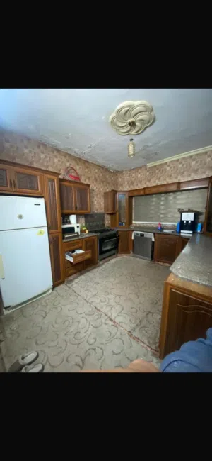 مطبخ بكل عدته للبيع