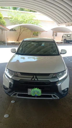 Used Mitsubishi Outlander in Farwaniya