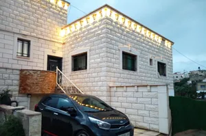 3 Bedrooms . Semi Furnished . Yearly0