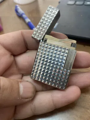 قداحة S.T Dupont فضة حقيقي عمرها 20 سنة
