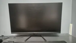 32 inch monitor (read the description) 32 انتش شاشة     (اقرأ الوصف)
