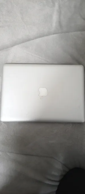 لابتوب ماك بوك برو للبيع بسعر مغري