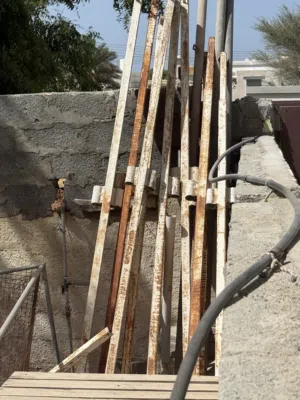 حديد خيام مستعمل بحاله جيده من النوع القوي جدا